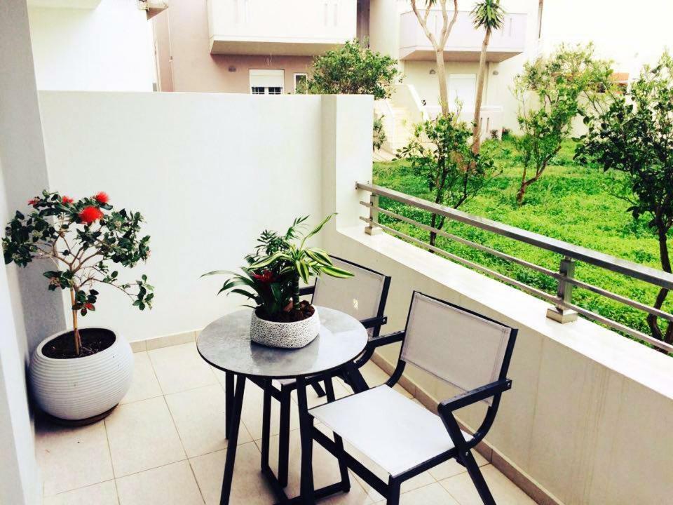 Luxury Apartments Near To The Beach 플라키아스 외부 사진