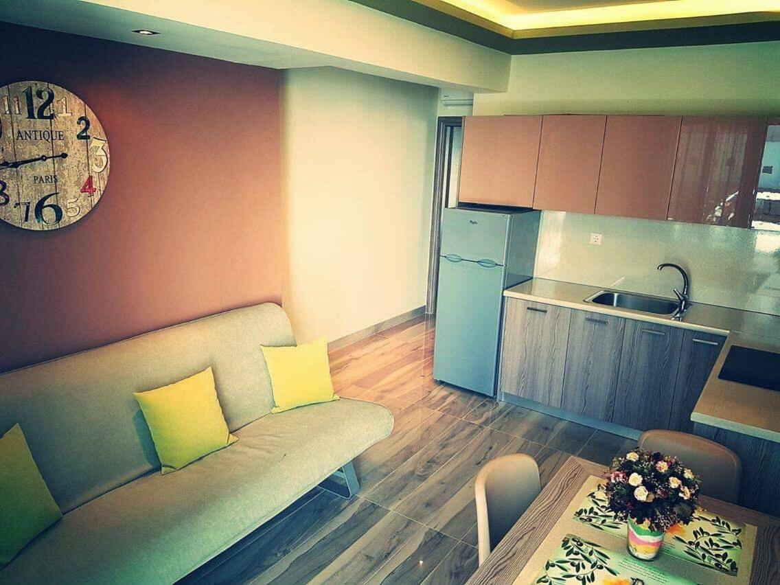 Luxury Apartments Near To The Beach 플라키아스 외부 사진