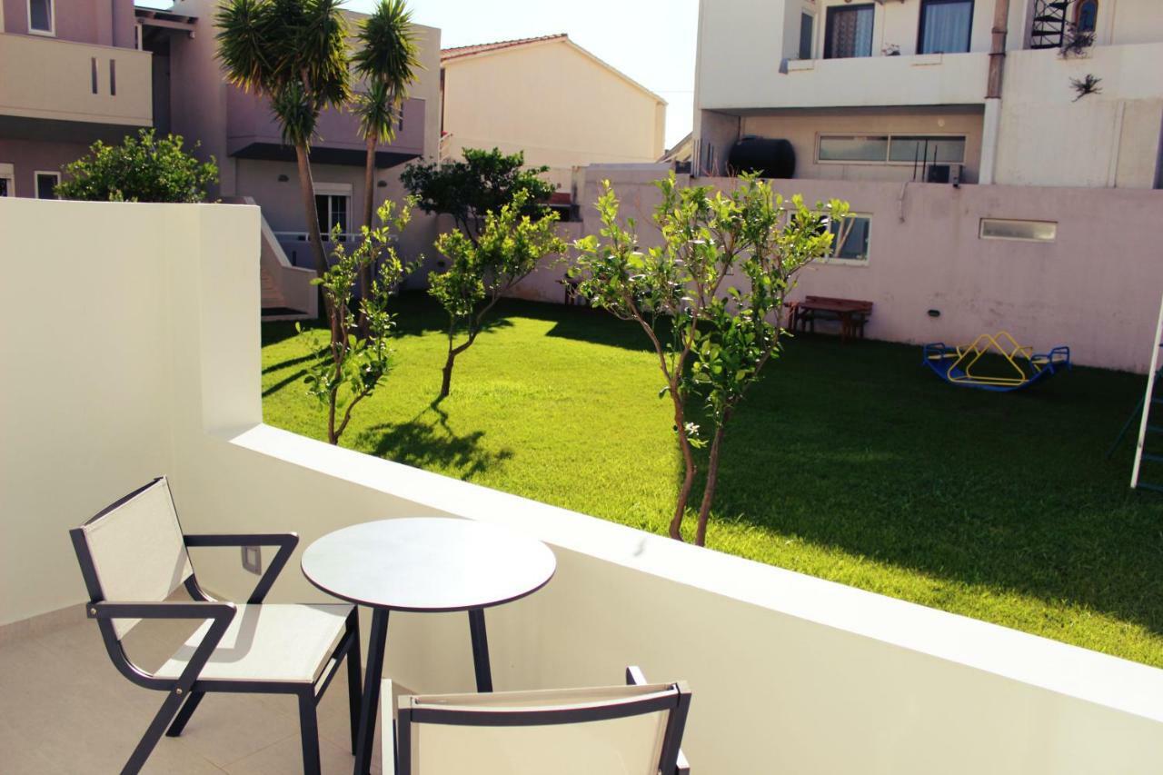 Luxury Apartments Near To The Beach 플라키아스 외부 사진