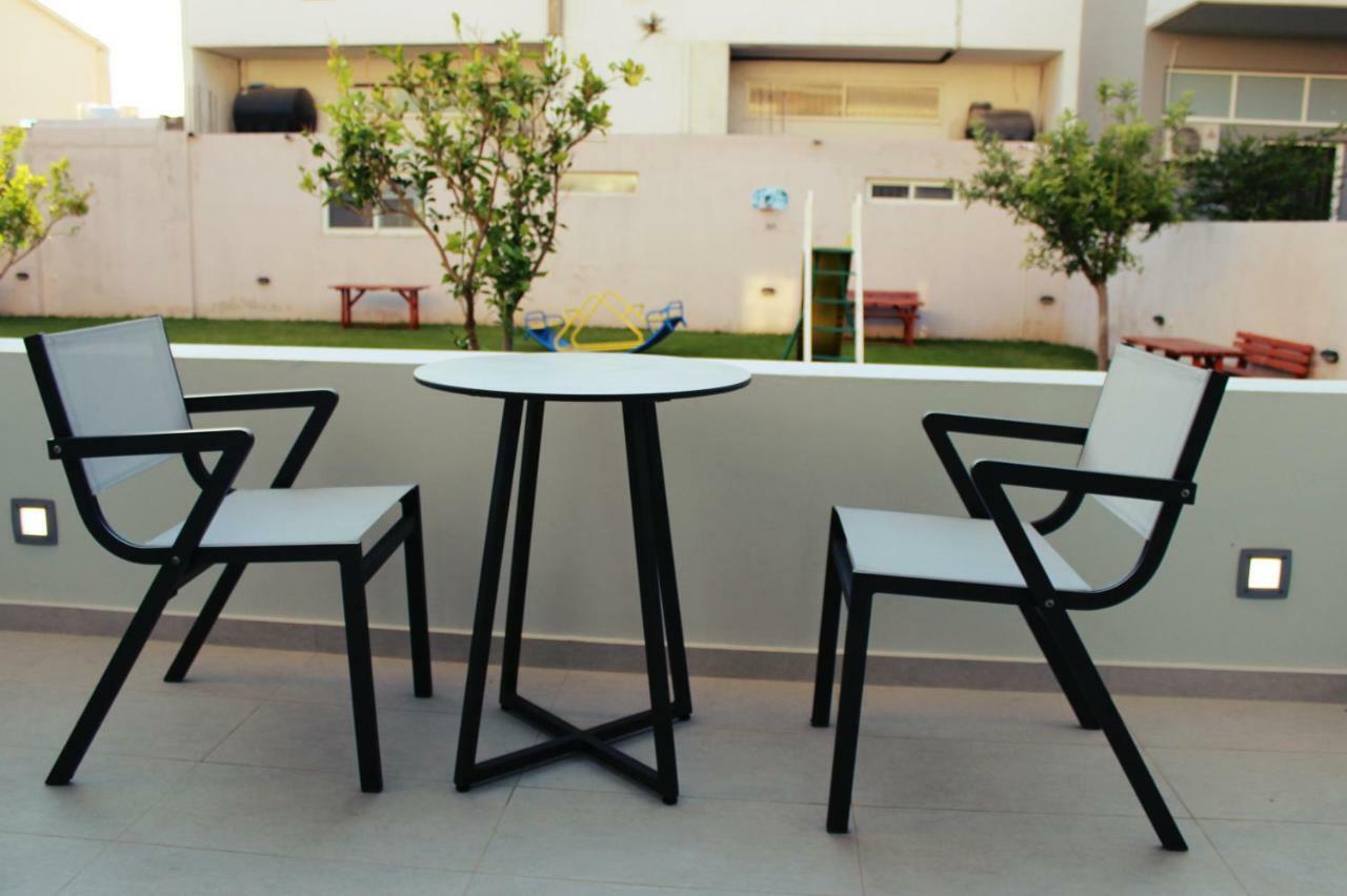 Luxury Apartments Near To The Beach 플라키아스 외부 사진